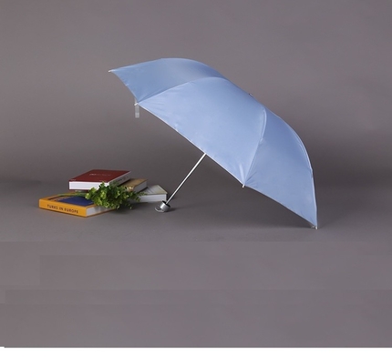 Werbegeschenk Windschutz-Schirm mit individuellem Design Druck und UV-Schutz