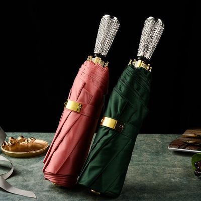 Manuelle Steuerung Diamant-Einsatzgriffe 3 Falte Regenschirm Einzigartige Regenschirme für Frauen