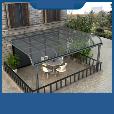 Außendach Terrasse Sonnenschutzdach mit individuellem Logo und leisen PC-Panel