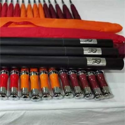 Manuelle Öffnung 24 Zoll 8K Golf Schirm mit einzigartigem Design und Glasfaserschacht