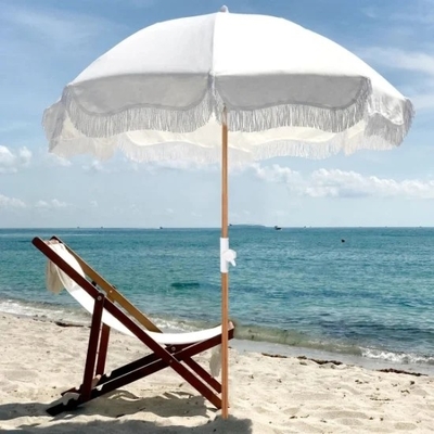 Reisefreundlicher Strandsonnenschirm mit Baumwollschlägern und All-in-One-Funktion