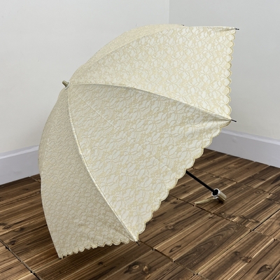Einfacher rosafarbener, zweifaltig gestickter Regenschirm, leicht und praktisch
