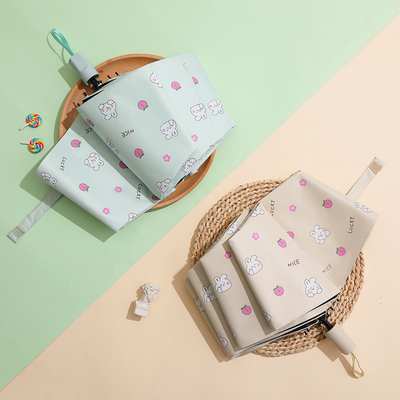 Minimalisches Design Kunststoffgriffe Dreifachklappbar Sonnen-UV-Schirm für Männer und Frauen
