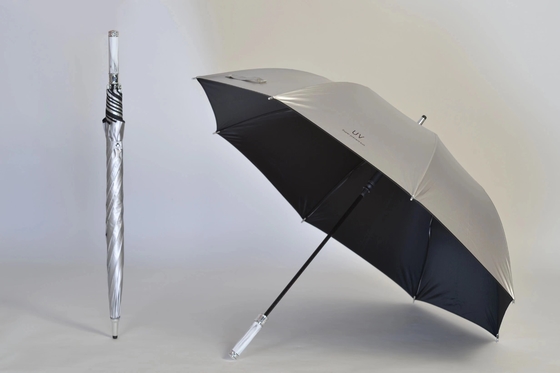 Halbautomatischer 27 Zoll 8k Golf-Regenschirm Wasserdichtes Titan Silber-Regenschirm